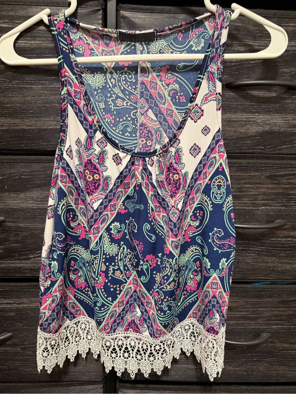 Boho Paisley Crochet Hem Tank Top - Navy & Pink